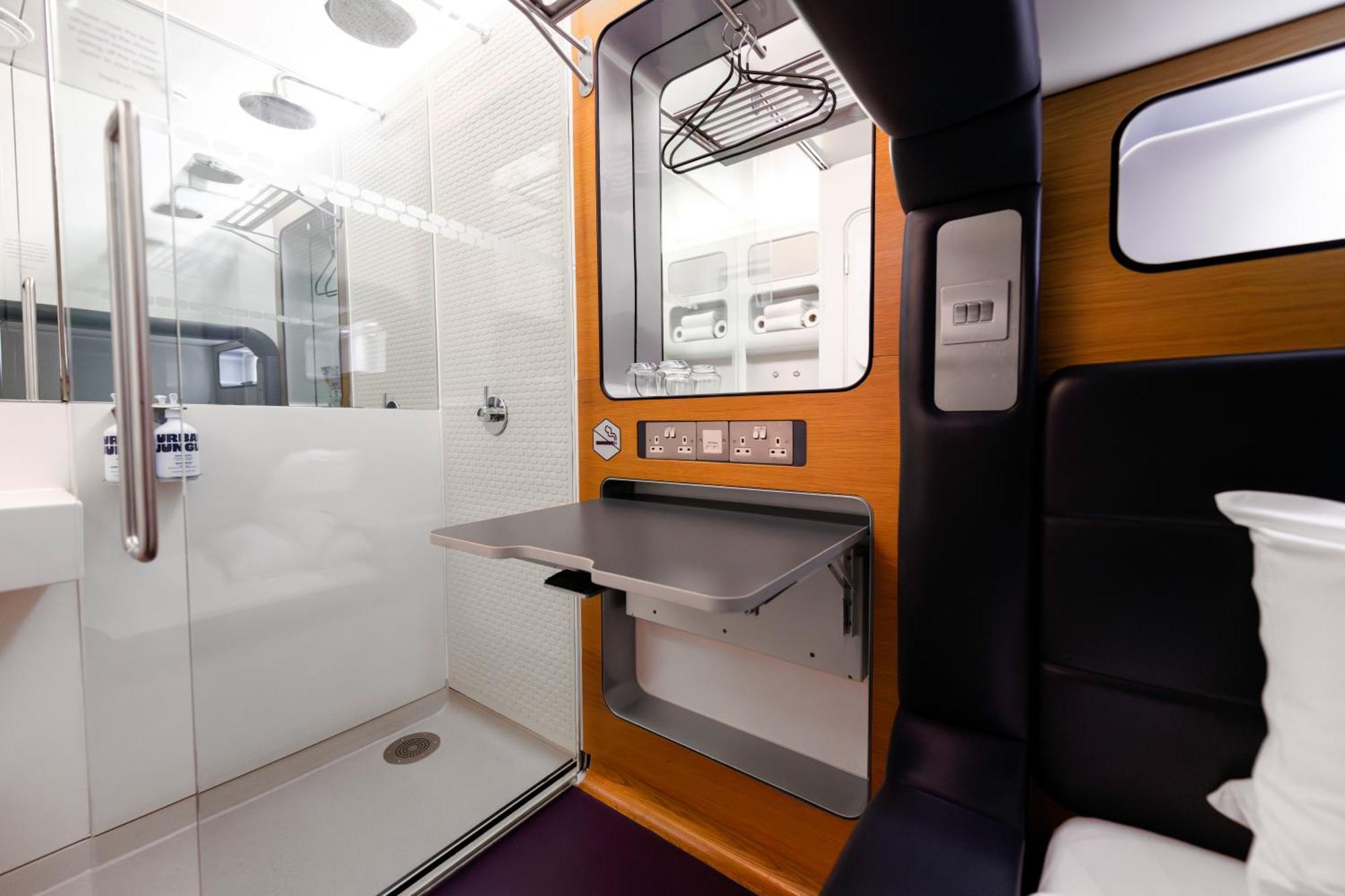 Yotelair London Gatwick Airport 3* Хорли