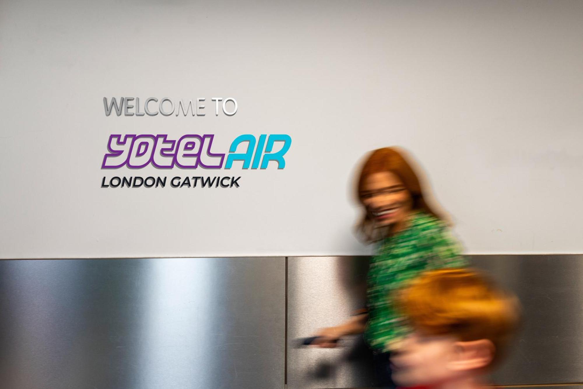 Yotelair London Gatwick Airport 3*